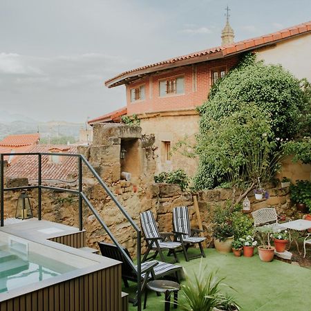Hospederia Senorio De Brinas Hotel Екстериор снимка