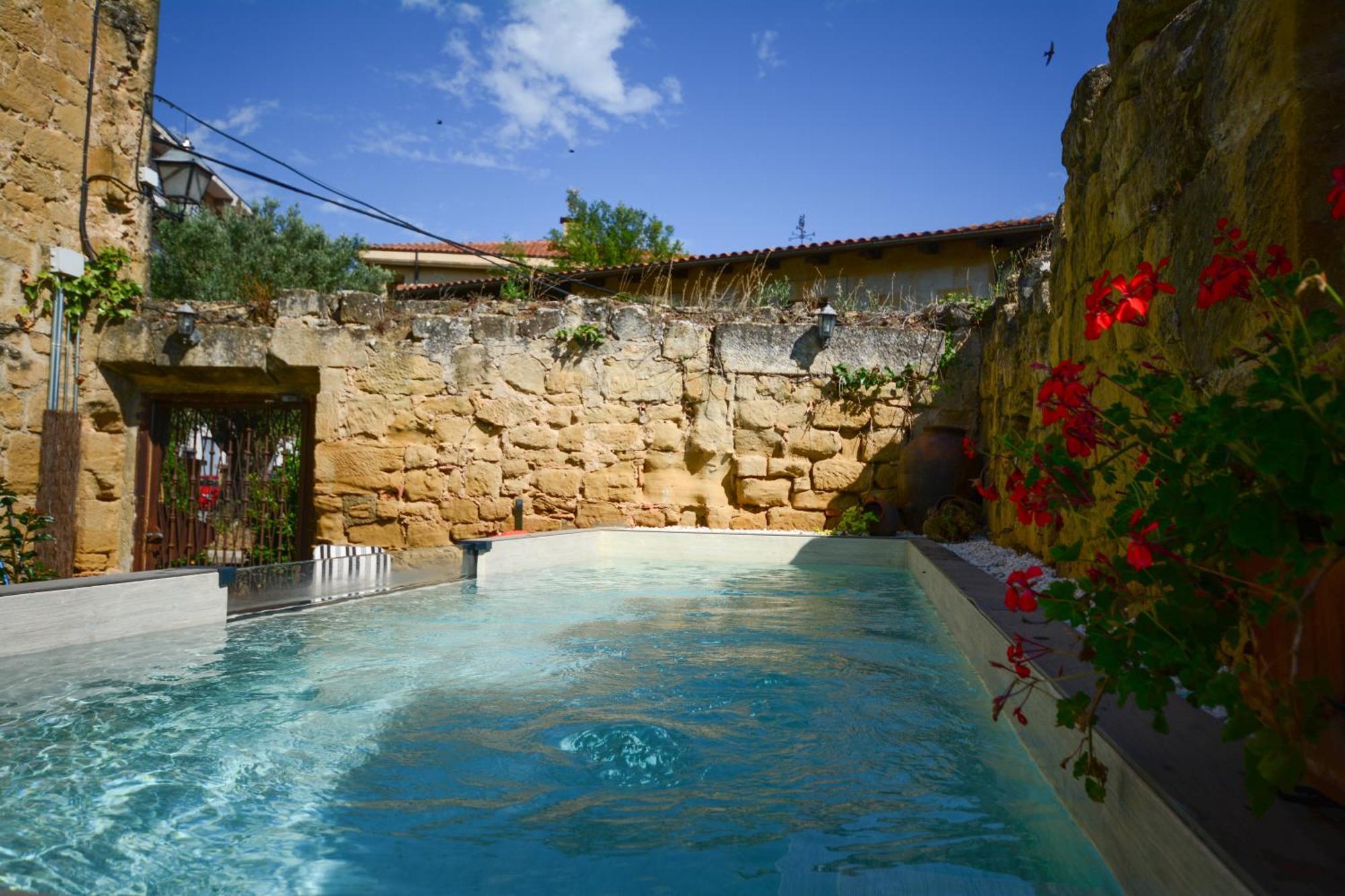 Hospederia Senorio De Brinas Hotel Екстериор снимка
