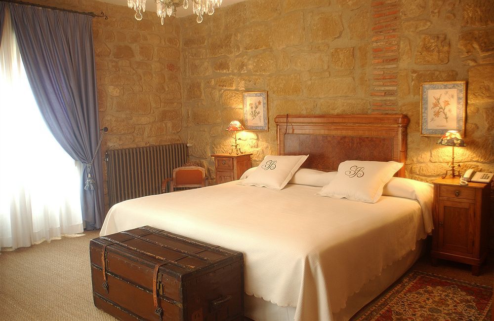 Hospederia Senorio De Brinas Hotel Екстериор снимка